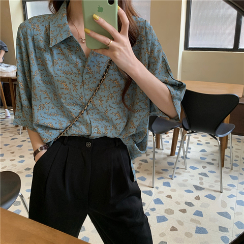 French Retro Blue Floral Blouse Women's Summer 2022 Korean-Style Design Non-Mainstream Leisure Short Sleeves Blouse ► Photo 1/6