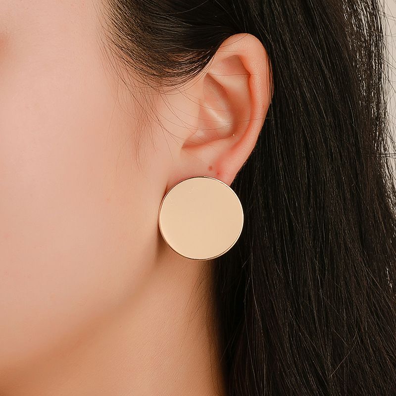New Golden Circle Round Metal Stud Earrings For Women Simple Style Charm Jewelry