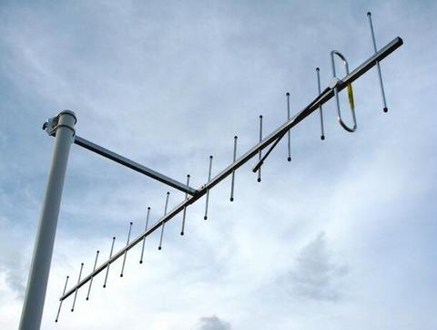 OSHINVOY UHF 435M high gain 14dBi yagi antenna Strong signal receiving 15elements uhf 430mhz 433M 440MHz yagi antenna ► Photo 1/3