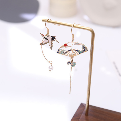 Chinese style Folding Fan Modeling Crane cloud Hanging Dangle National Style Earrings for Women Hollow asymmetric Metal Jewelry ► Photo 1/6