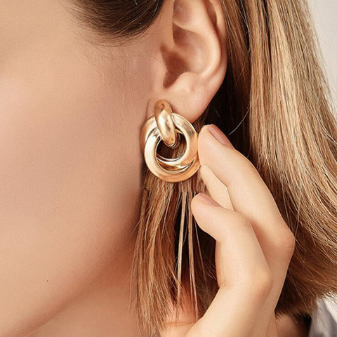 Fashion Metal Women Drop Earrings Hollow Geometric Dangle Earrings for Girls Punk Round Earrings Fashion Brincos Gift ► Photo 1/6