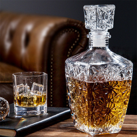 Creative Transparent Glass Whiskey Liquor Wine Drinks Decanter Crystal Bottle Wine Carafe Wine Bottle Whiskey Decanter Gift ► Photo 1/6