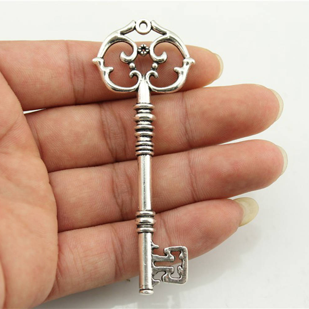 40pcs Vintage Keys Magic Antique Keys Alloy Key Pendant Charm Decor