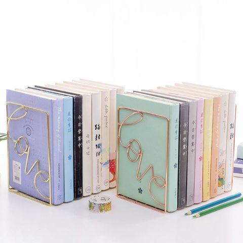 2Pcs/Pair Creative Love Shaped Metal Bookends Desk Storage Holder Shelf Book Organizer Stand   24BB ► Photo 1/5