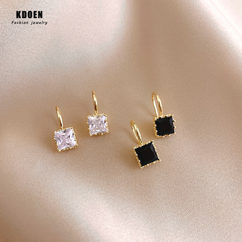 Simple Black White Irregular Polyhedron Pendant Small Earrings 2022 New Girl's Unusual Earrings Fashion Korean Jewelry For Woman ► Photo 1/6