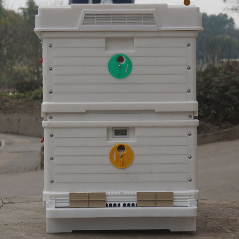 Double Layers Insulation Plastic Beehive, Super Solid Langstroth Beehive 10 Frames Plastic Beehives with Bee Feeders ► Photo 1/6