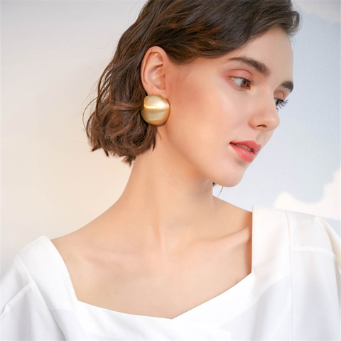 HUANZHI New 2022 Fashion Stereoscopic Geometric Half Sphere Gold Matte Metal Big Stud Earrings for Women Girls Party Accessories ► Photo 1/6