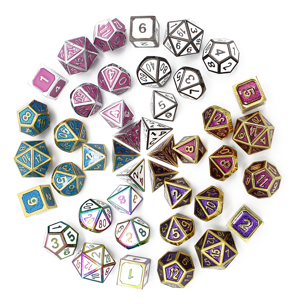 Game Accessories RPG Metal Dice Golden Polyhedral DND Dice 7pcs Set Of D4 D6 D8 
