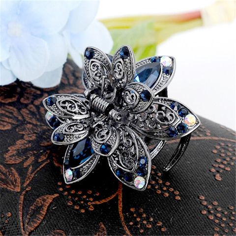 Women Gorgeous Rhinestones Small Flower Hair Claw Clips Metal Crystals Hairpins Hair Accessories for Girl Headdress Ornament ► Photo 1/6