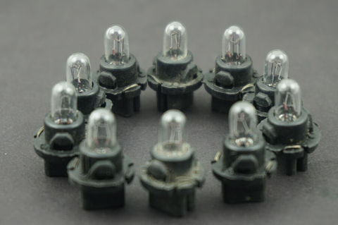 10PCS Universal Auto Car 12V 1.4W T5 instrument panel light bulbs & holder ► Photo 1/6