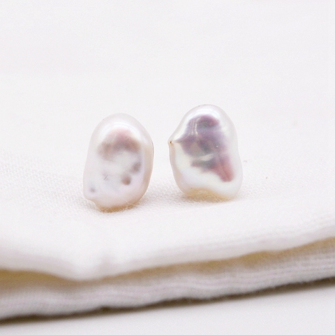 Ladies Baroque Stud Earrings, 100% Natural Freshwater Pearl, 925 Sterling Silver, White Irregular Shape ► Photo 1/6