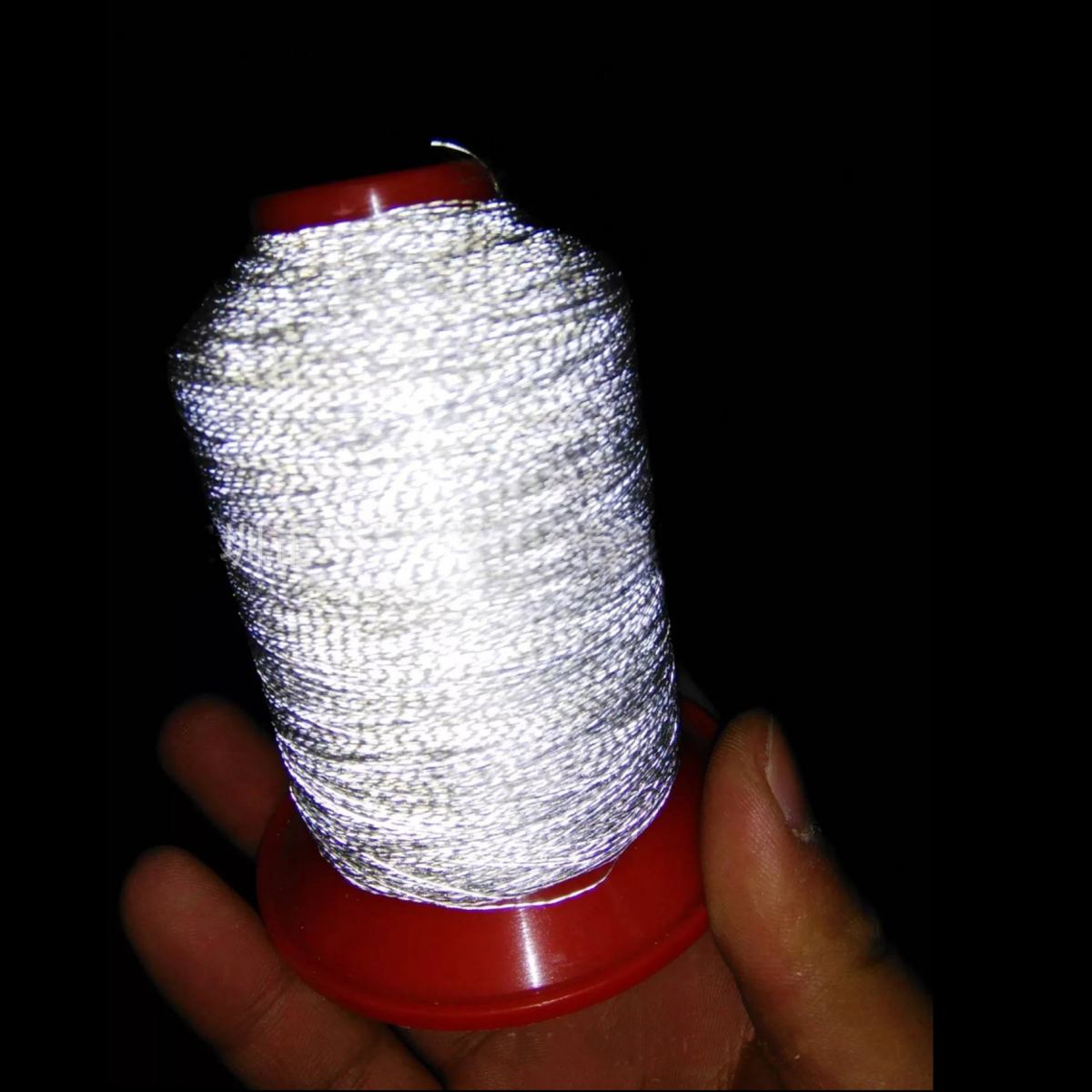 500m 0.2mm Reflective Sewing Knitting Thread Yarn Good For Cap Glove Safety Clothing Working  Night Reflective Sewing ► Photo 1/6