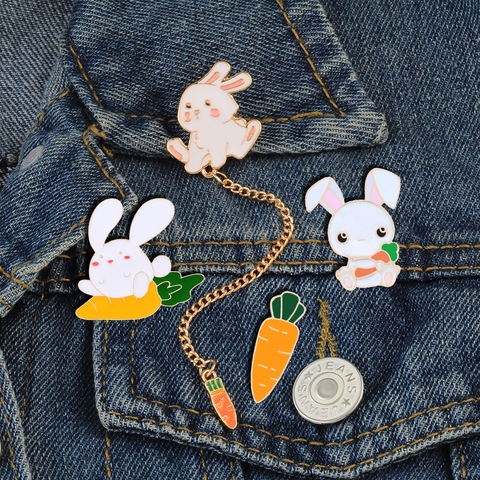 Bunny And Carrot Enamel Pins Cute Rabbit Chain Brooches Animals Badge Women Denim Jackets Collar Lapel Pins Cartoon Jewelry ► Photo 1/6