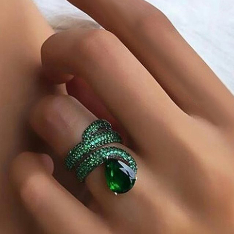 Huitan New Fashion Cocktail Party Finger Ring for Women Unique Design Gift Personality Accessories Dance Female Rings Jewelry ► Photo 1/3