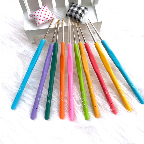 1Pcs Rubber Handle Crochet Hooks Needles 0.5mm-2.5mm Small Lace Yarn Weave Knitting Needles Hook For Dolls Tools 16 Sizes Hooks ► Photo 1/6