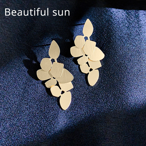 Metal Scrub Tassel Earrings Clip Wearing Matte Gold Leaves Earrings Non Pierced for Women Stylish Irregular Ear Clips Jewelry ► Photo 1/6