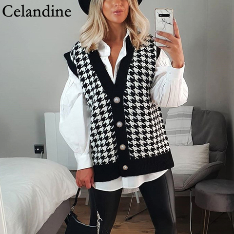 Women Black Houndstooth V-Neck Sleeveless Sweater