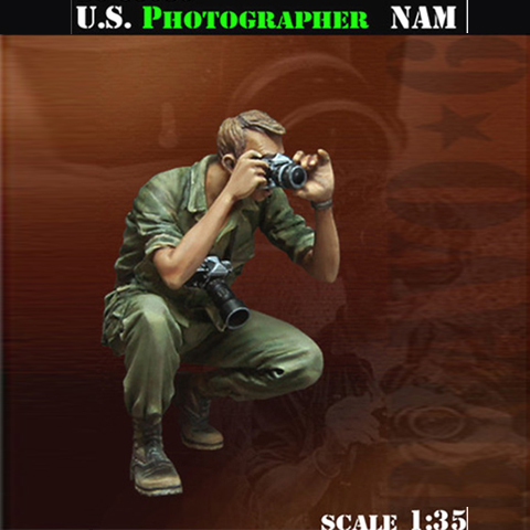 1/35 Resin Figure Model kits US Photoguapher nam figures Unassambled Unpainted ► Photo 1/3