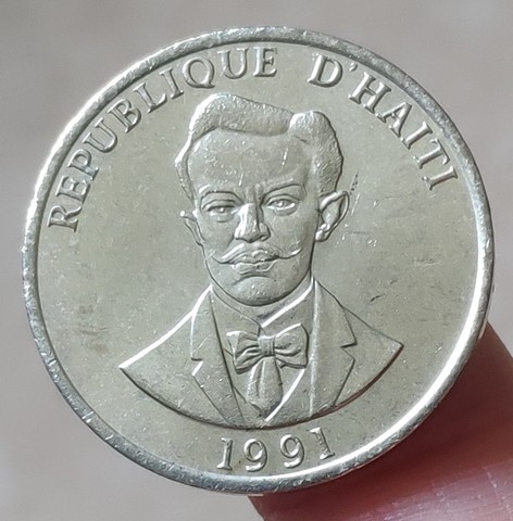 26mm Haiti, 100% Real Genuine Comemorative Coin Original Collection ► Photo 1/1