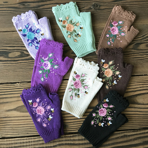 Ins High Quality Mittens Handmade Embroidery Gloves Autumn Winter Bee Floret Women's Warm Gloves Wool Knitted Adult Gloves ► Photo 1/6
