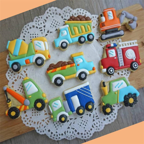 8Pcs/Set Cute Cartoon Cookie Cutter Tools 3D Plastic Car Shape Gingerbread Mold DIY Pastry Embossing Cookie Biscuit Baking Mold ► Photo 1/5