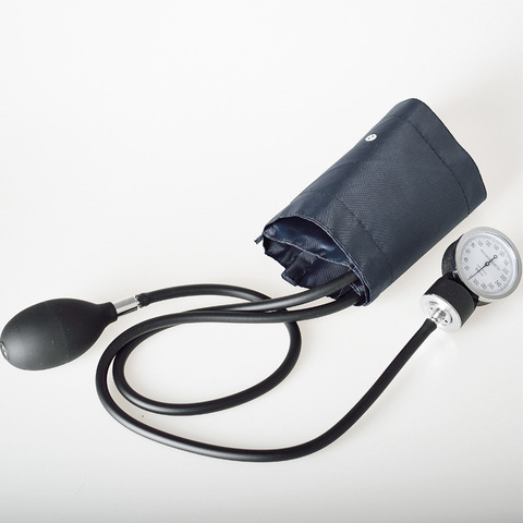 Manual medical blood pressure monitor arm type blood pressure device aneroid sphygmomanometer +storage bag ► Photo 1/4