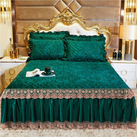 3 Pcs Luxury Bed Skirt Thicken Bedspread on The Bed Velvet Home Bedding Sets Sheets Bedspreads Queen/King Size with Pillowcases ► Photo 1/6