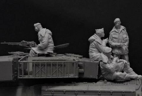 1/35 Assembly Resin Figure Kit British Tank crew (no tank) ► Photo 1/1