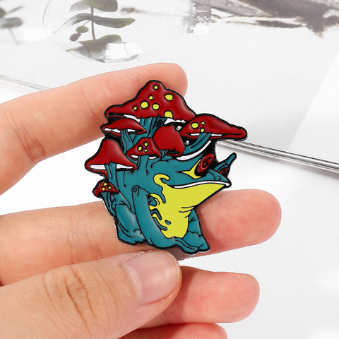 Mushroom frog Pin badge Cute Mushroom Frog Beast Psychedelic Poisoned frog insect enamel pin Accessories Bijouterie Jewelry ► Photo 1/6