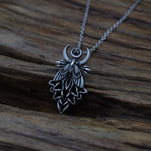 Moth Skull Dead Head With Moon Necklace Gothic Jewelry For Women ► Photo 1/6