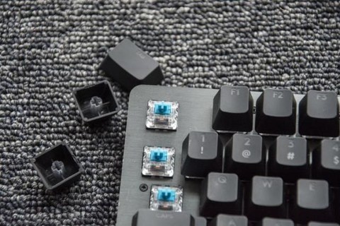 Original CTRL ALT FN WIN SPACE key caps for logitech mechanical keyboard G512 with GX-BLUE switch also have bracket stander ► Photo 1/4