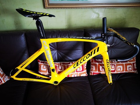 Hot selling full carbon road bike frame T1000 bike carbon bycicle frame ► Photo 1/6