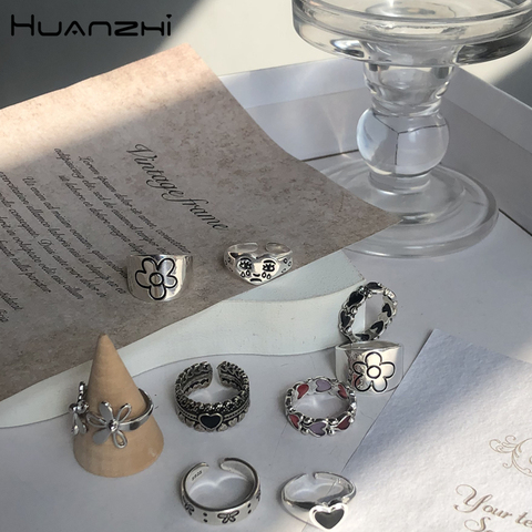HUANZHI 2022 New Korean Vintage Daisy Flower Black Heart Glaze Sad Face Silver Color Metal Rings for Women Couple Ring Jewelry ► Photo 1/6