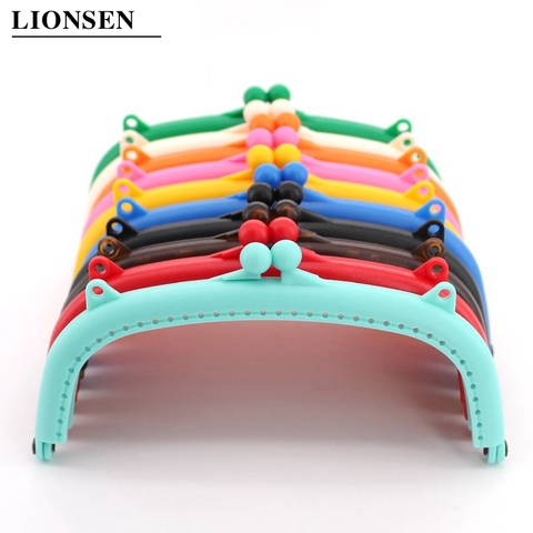 LIONSEN 16cm Arc Plastic Purse Frame Handle for Clutch Bag Handbag Accessories Making Kiss Clasp Lock 10 colors ► Photo 1/6