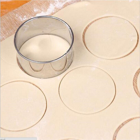 1PC Round Stainless Steel Dumplings Wrappers Molds Cookie Cutter Maker Tools Round Biscuit Pastry Wrapper Dough Cutting Tool ► Photo 1/6