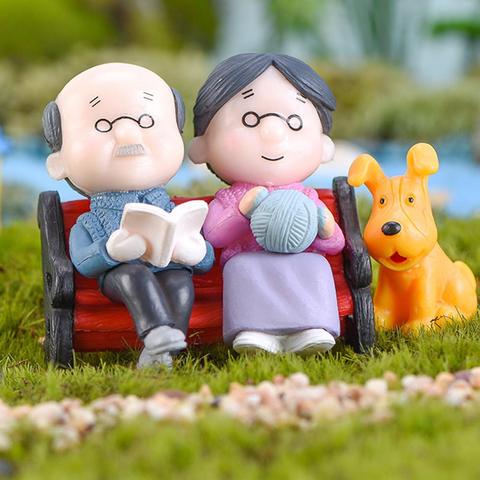 Mini Park Bench Grandpa Grandma Model Miniature Plastic Garden Statues Landscape Garden Decor Ornament Sculptures ► Photo 1/6