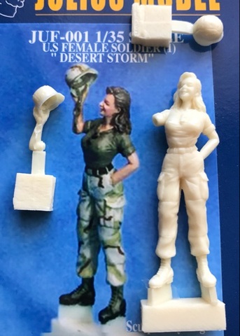 1:35 Women Soldiers of Modern US Army ► Photo 1/1