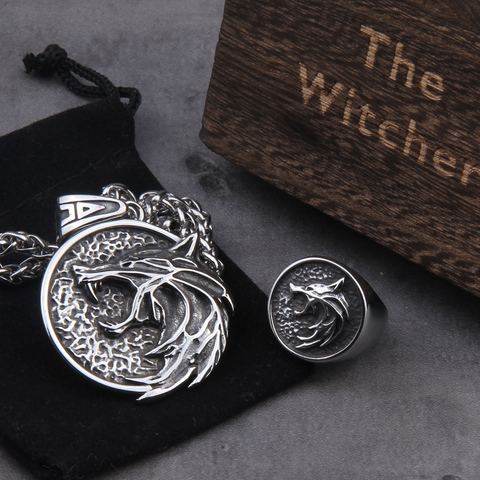 the Wizard wolf head pendant necklace for Geralt with a The Wild Hunt 3 Figure TV ► Photo 1/6