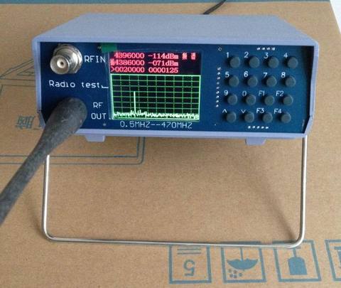 Free shipping U/V UHF VHF Dual Band Spectrum Analyzer Simple spectrum analyzer with w/Tracking Source 136-173MHz / 400-470MHz ► Photo 1/4