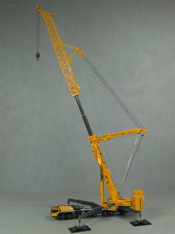 New Launch 1:50 XCMG XCA1200 All Terrain Crane Model, 1200 tons crane replica, Wind Power Arm, Eight-wheel Drive, Yellow, Gold ► Photo 1/6