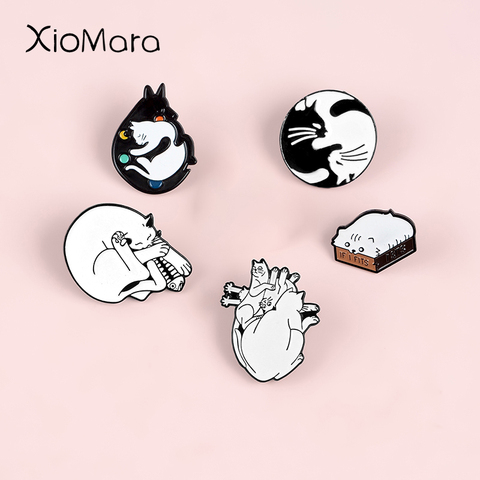 Lovely Cat Enamel Pins Black White Yin Yang Skull Heart Badges Brooches Animal Enamel Pins Gift for Cat Lover Kitty Mom Gifts ► Photo 1/6