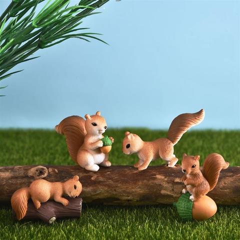 4pcs/Set Lovely Squirrel Family Model Cartoon Animal Figurine Dollhouse Cake Home Decor Miniature Fairy Garden Decoration ► Photo 1/6