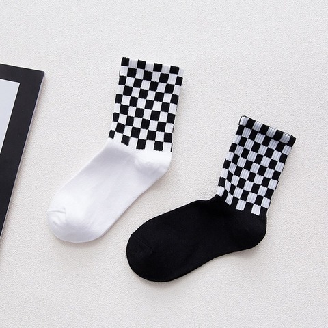 A pair of street style cotton socks novelty white and black square skateboard socks chic Harajuku checkerboard hip hop socks ► Photo 1/5