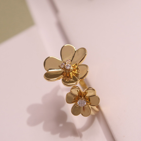 Fashion personality trend gold flower ring  lucky Clover Ladies' Party like a breath of fresh air  gift  Free freight love ► Photo 1/6