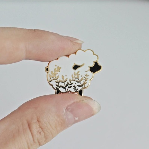 Little Sheep Enamel Pin Lapel Pins Badge ► Photo 1/2