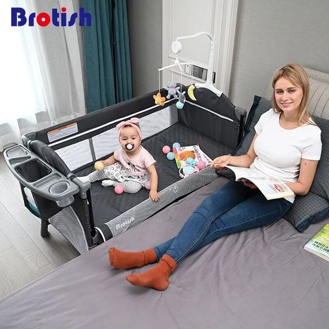 Multi-Purpose Baby Crib Portable Baby Bassinet Bedside Sleeper Cradle Play Game Bed Easy Folding Crib With Changing Pad ► Photo 1/5