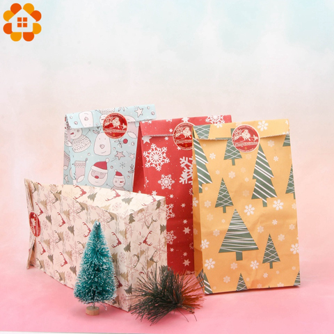 10pcs Kraft Paper Gift Bags Snowflakes Merry Christmas Candy