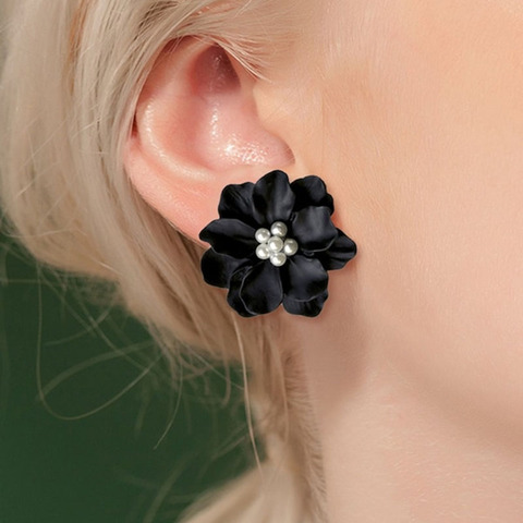 Sexy Woman Black Flower Earrings Party Club Accessories Ear Stud Earrings Fashion Jewelry Korean Pearl Earrings Moda Mujer 2022 ► Photo 1/6