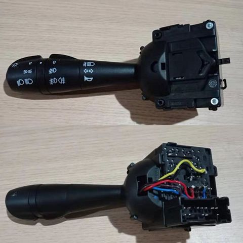 Left Turn Signal Horn Control for Dacia Dokker Duster Lodgy Logan Sandero 251682 8201167988 681726046R 255405056R 255400337R ► Photo 1/4