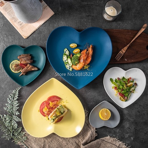 European Solid Heart Shape Ceramic Plate Lover's Porcelain Dinner Dish Anti-skid Steak Fruit Tray Salad Nuts Snack Tableware ► Photo 1/6